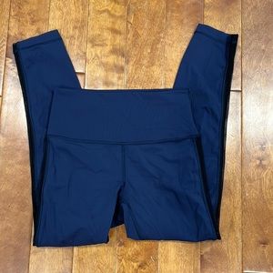lululemon navy leggings with mesh. 🍋